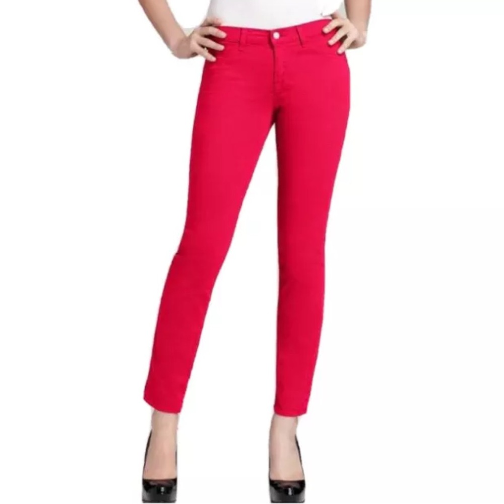 J BRAND "#811 MID-RISE SKINNY LEG" Stretch Jeans In "SHOCK PINK"